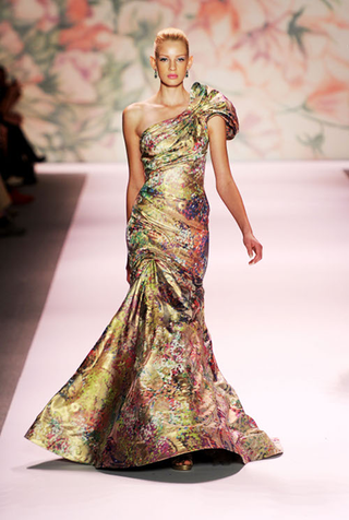 Illustration for article titled Monique Lhullier's Gowns Leave Audience Gasping In Awe